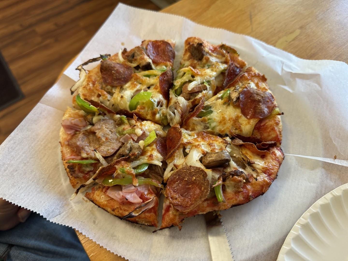 Common House of Pizza