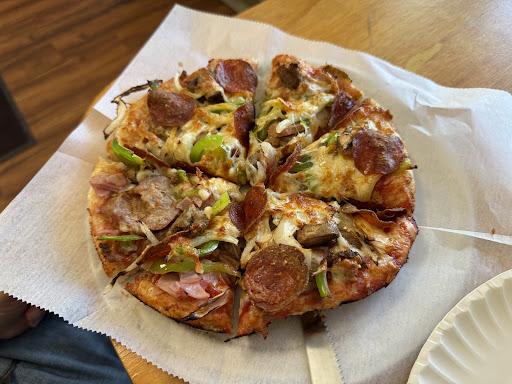 Common House of Pizza